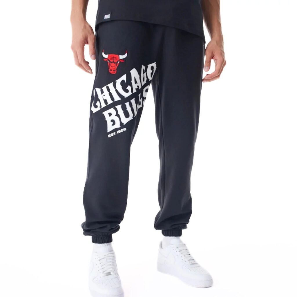 New Era Pantaloni Con Grafica Chicago Bulls - Black