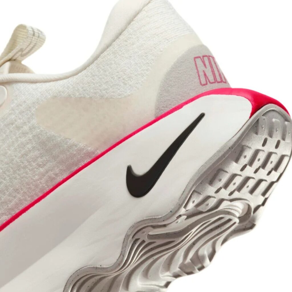 Nike Motiva - Pale Ivory/Sail/Light Iron Ore/Black - immagine 4